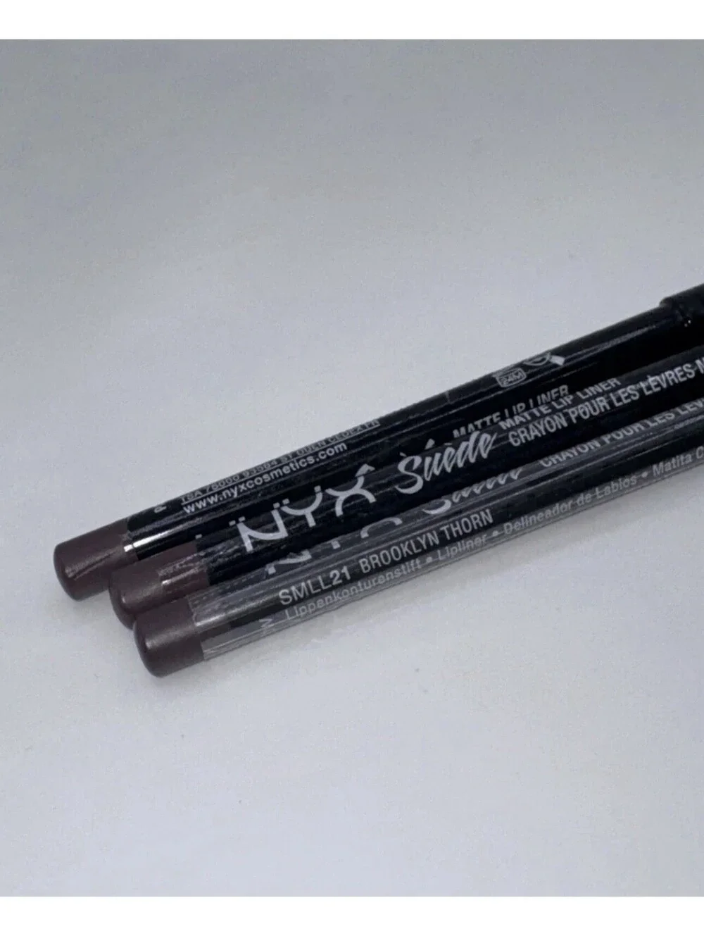 3 NYX Matte Lip Liner Pencil Suede Matte Lip Liner Brooklyn Thorn